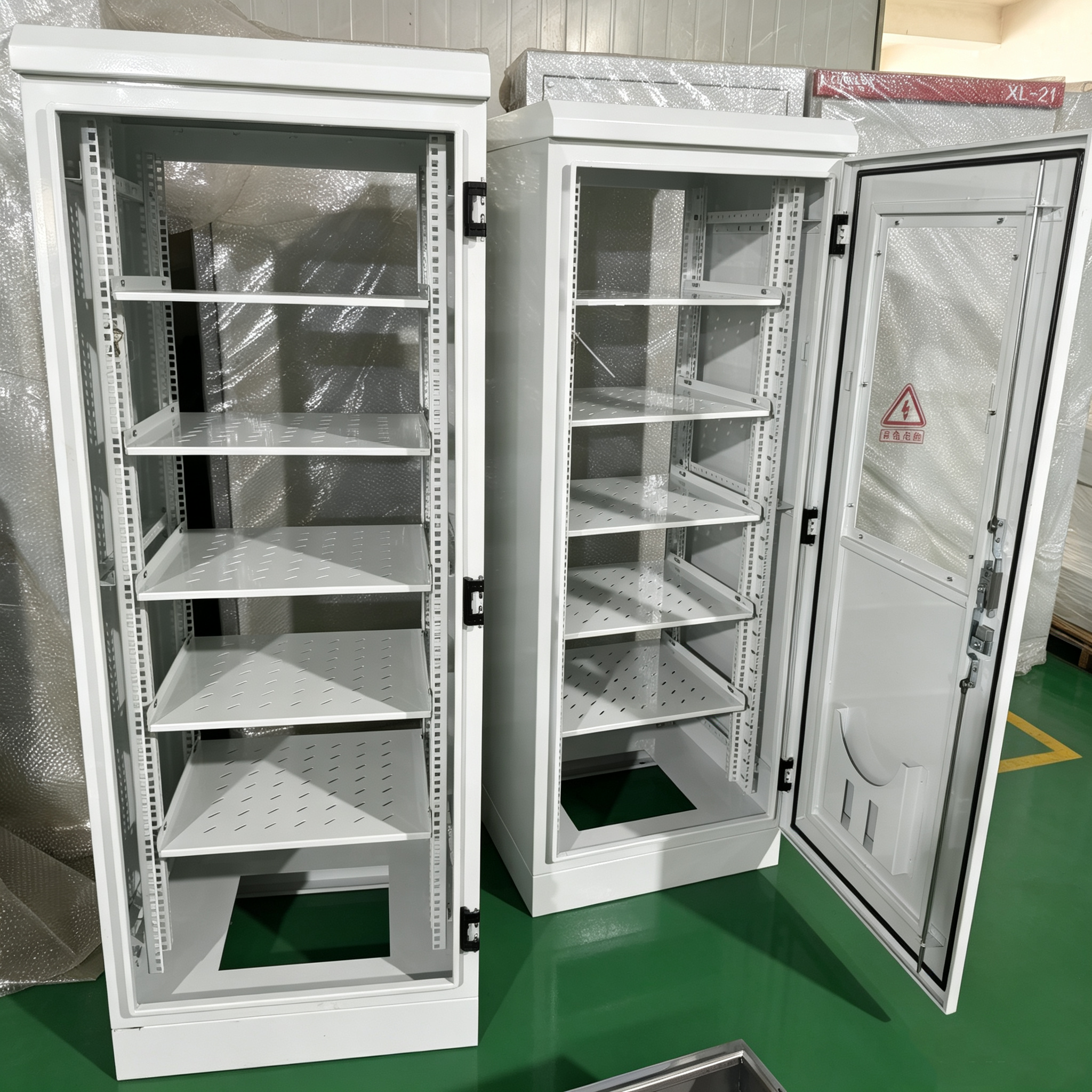 वितरण क्याबिनेटहरूको लागि 304 स्टेनलेस स्टील र गिलास अवलोकन विन्डोजहरू किन छनौट गर्नुपर्छ?